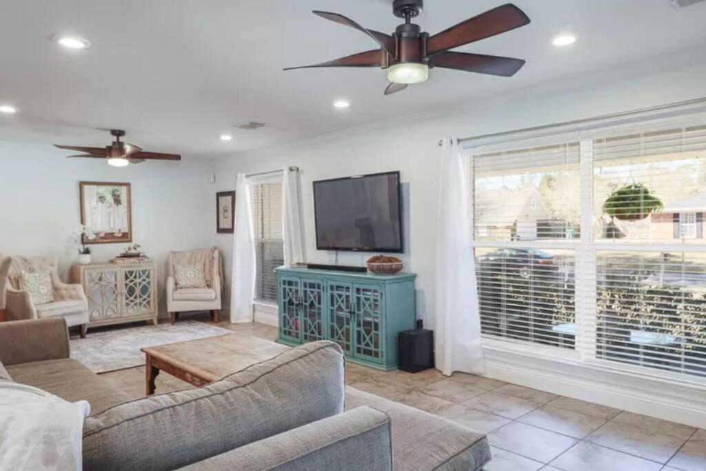 4/3 Home Centrally Located, Beach, Casino, Airport, Dining, Golfing, Shopping, Entertainment 格尔夫波特 外观 照片