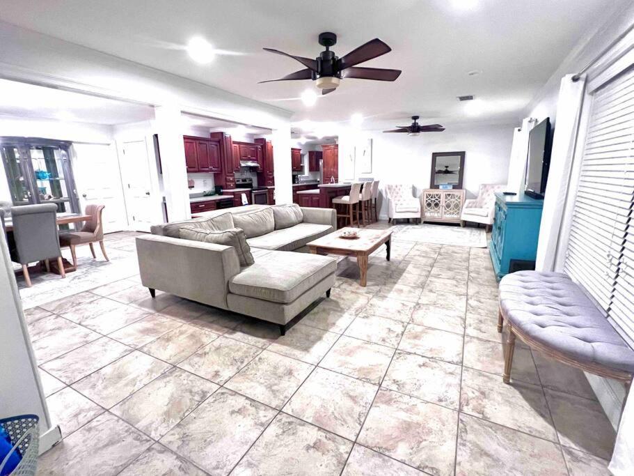 4/3 Home Centrally Located, Beach, Casino, Airport, Dining, Golfing, Shopping, Entertainment 格尔夫波特 外观 照片