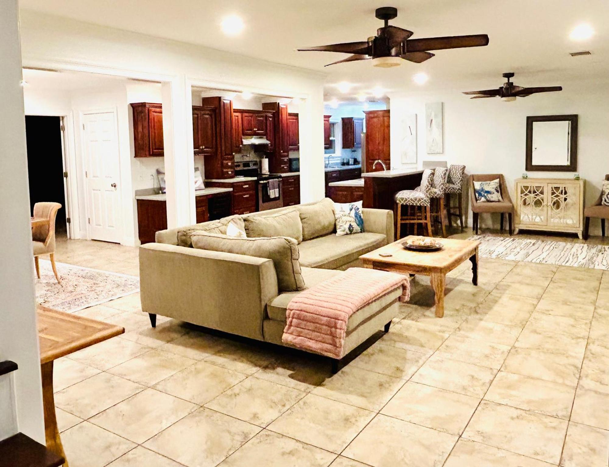 4/3 Home Centrally Located, Beach, Casino, Airport, Dining, Golfing, Shopping, Entertainment 格尔夫波特 外观 照片